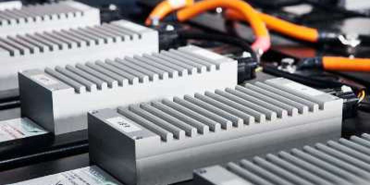 Solid State Battery Market Size Growing at 35.9% CAGR Set to Reach USD 721.35 Million By 2028
